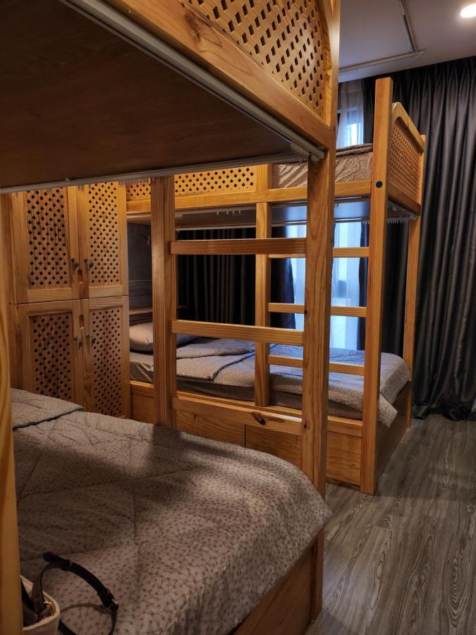 Half Coffee N Dorm Vandrehjem Ho Chi Minh-Byen Eksteriør billede