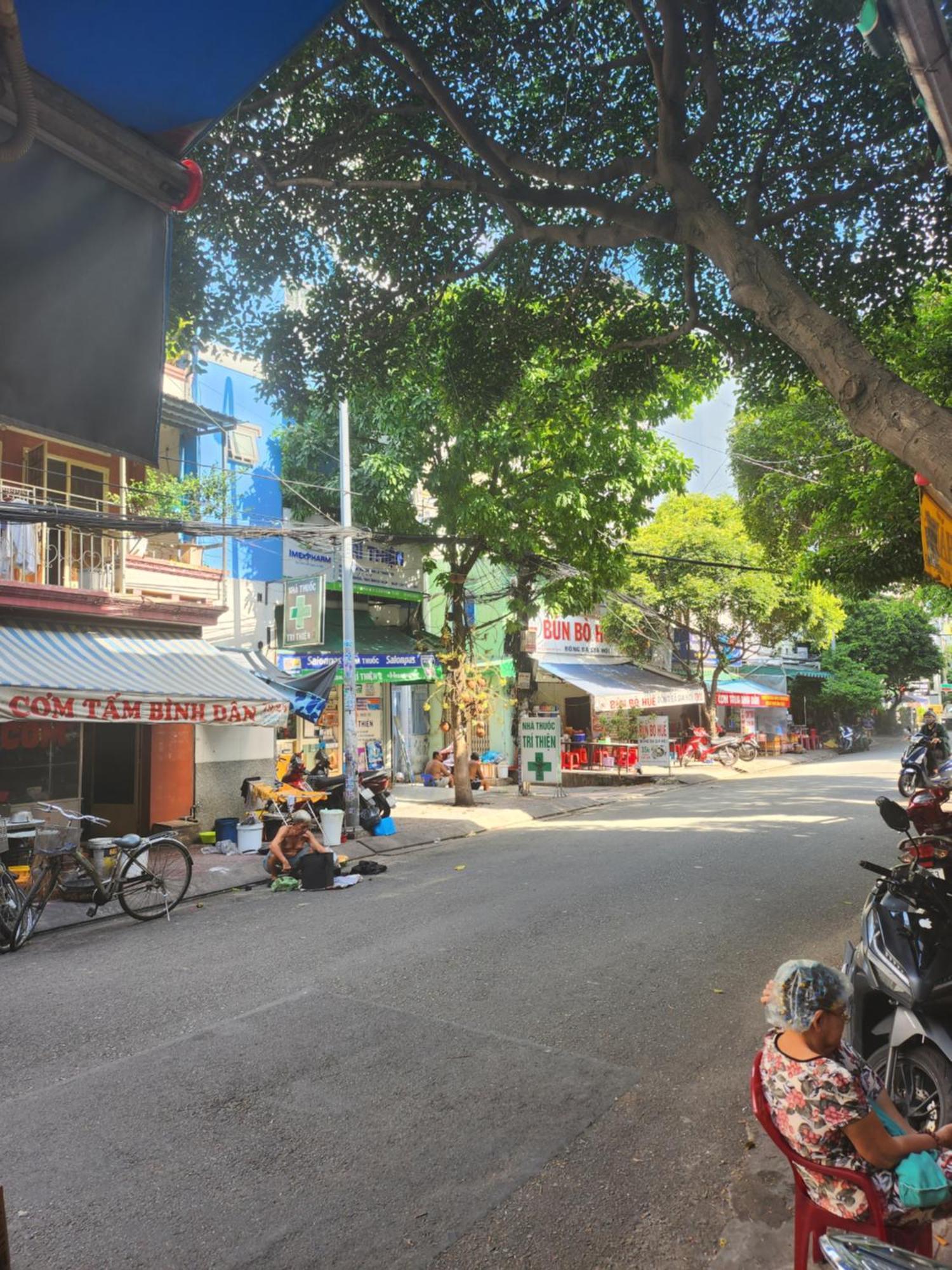 Half Coffee N Dorm Vandrehjem Ho Chi Minh-Byen Eksteriør billede